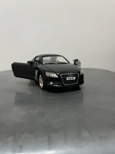 Audi TT Coupe 2008 1/32