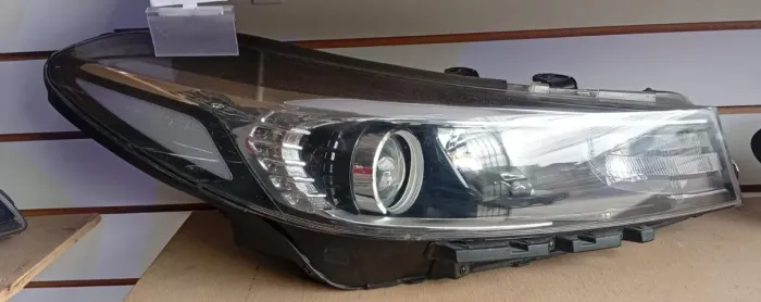 FAROL KIA CERATO 17/19 RH
