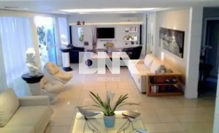 Apartamento - / Residencial / Leblon