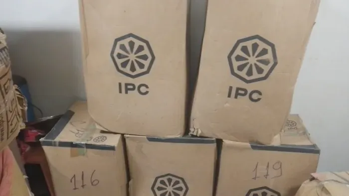 EXTRATORA PARA CARPETES E ESTOFADOS