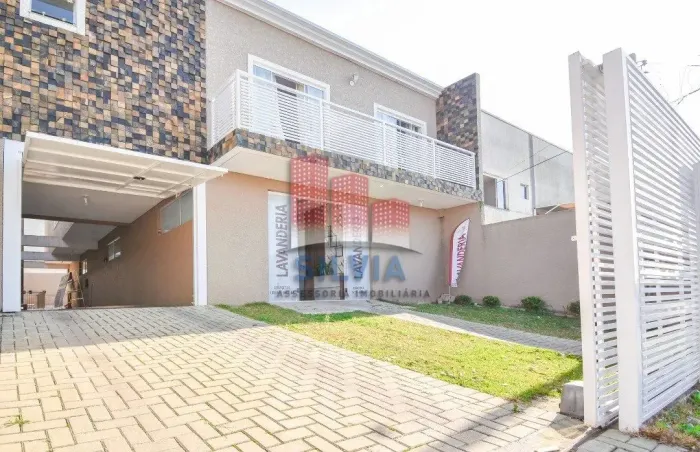 Sobrado Alto Padrão com 3 quartos e sala comercial no Neoville