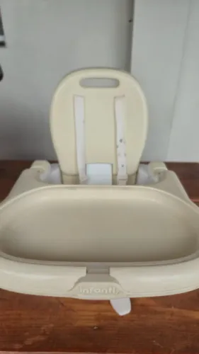 Cadeira de alimentação portátil Infanti