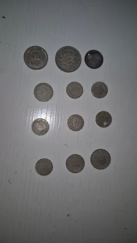 Lote com 12 Moedas Antigas - 100, 200, 300 e 2.000 Réis