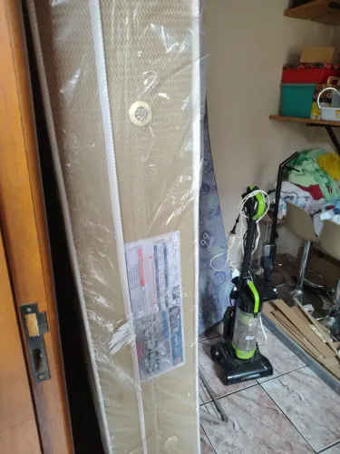 Vendo colchão magnético com massageador 