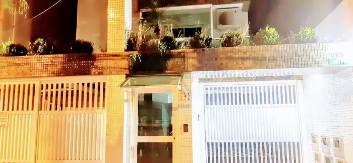 Casa de condomínio em Rua Alexandre Herculano - Gonzaga - Santos/SP