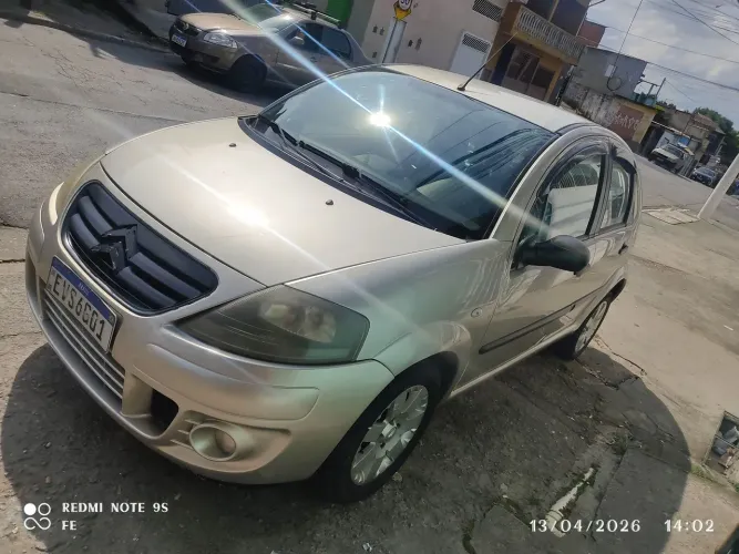 Citroen C3 GLX 1.4/ GLX Sonora 1.4 Flex 8V 5P 2012