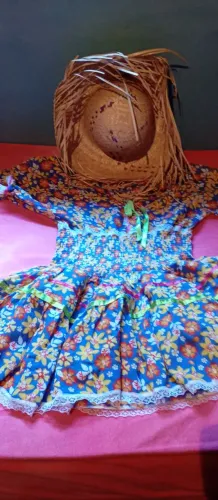 Vestido Junino e chapéu de palha 