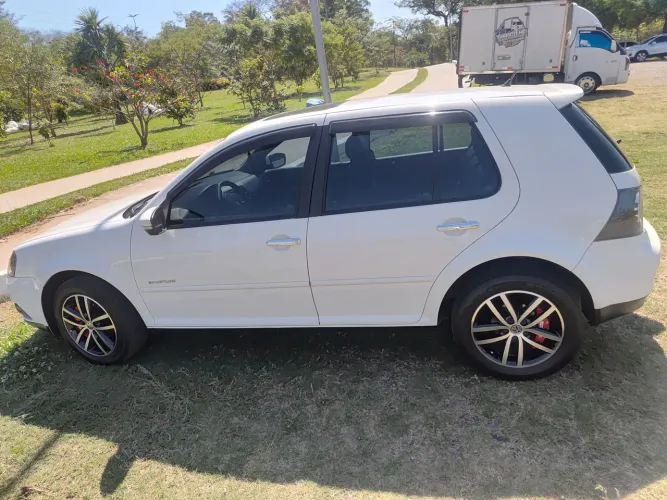 Volkswagen Golf Sportline 1.6 MI Total Flex 8V 4P 2014
