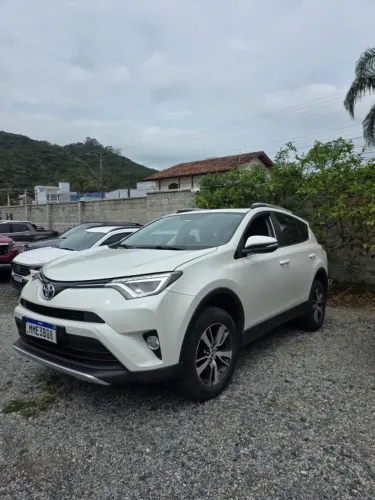 Toyota RAV4 2.0 Top 4X2 16V Aut. 2018