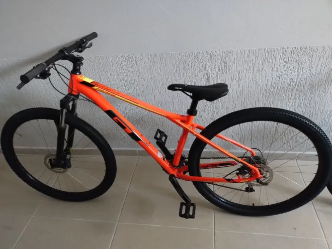 Bicicleta GT avalanche Sport 