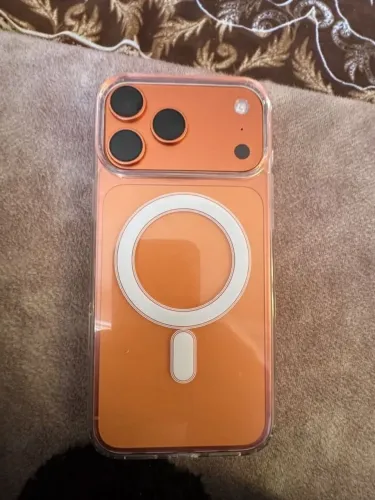Iphone XR na carcaça do 17