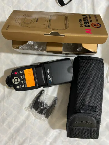Flash Yongnuo YN560 IV *Usado somente uma vez, praticamente novo* para Nikon