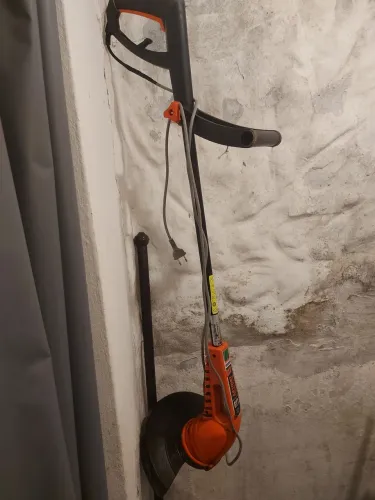 Aparador de Grama Tramontina 220vts