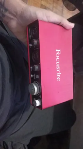 Interface de Audio focusrite Scarlett 2i2 2 Geraçao