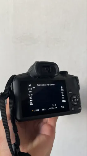 Canon R100