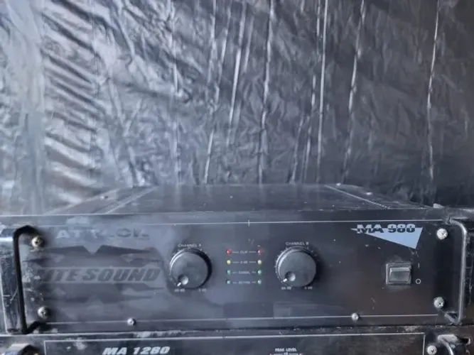 Potência de áudio profissional da marca Attack, modelo MA 980 funcionando 100%