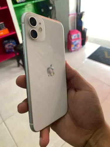 iPhone 11 - 128 