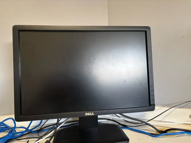 monitor Dell 21 polegadas 60hz full hd sem nenhuma marca de uso vem com cabo va