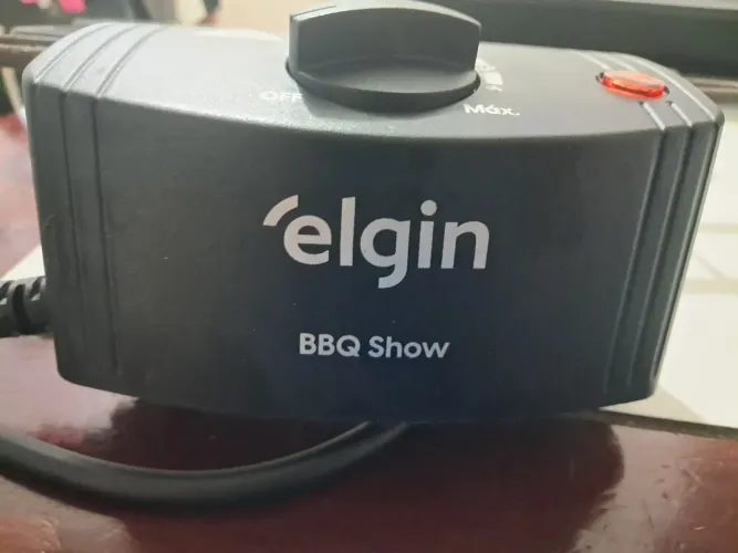 Vendo churrasqueira eletrica ELGIN usada uma vez