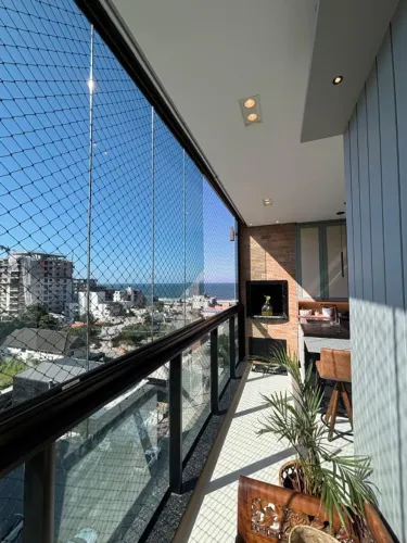 PRAIA BRAVA 3 DORM, 3BWC, 2VGS SIMPLES, MOBILIADO EQUIPADO VISTA MAR, VENHA SE APAIXONAR!!
