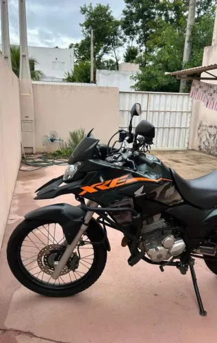 XRE 300 aventure