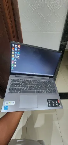 Lenovo 3i i3 11° 12gb ram ssd 256gb m2 nvme sem detalhes