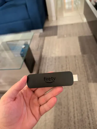 Fire TV Stick 4K | Streaming com Dolby Vision/Atmos (Usado)