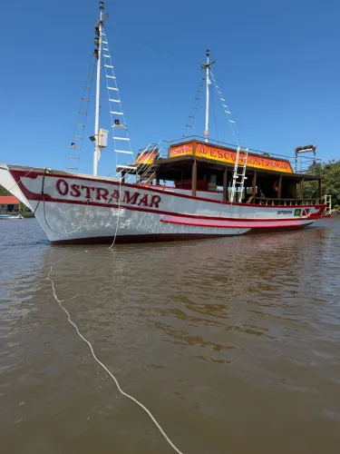 Barco de passeio