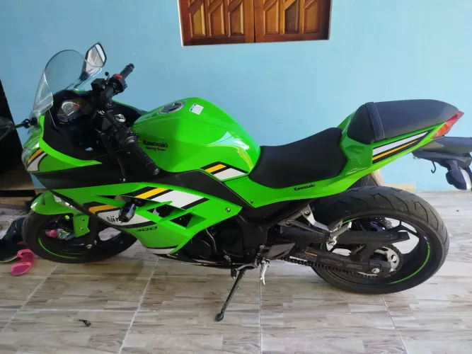 Moto Nova revisada IPVA pago 