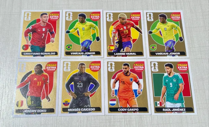 Kit de 8 Figurinhas Extra OURO com CR7 e Vini jr  Todas por  1600,00