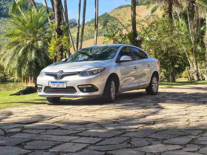 Renault Fluence Sed. Dyn. Plus 2.0 16V Flex Aut. 2016