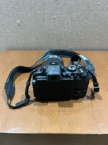 Nikon p600