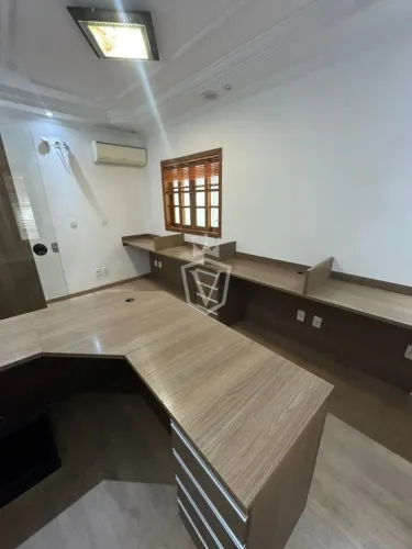 Casa com 8 salas comercial para Alugar / Venda -Eloy Chaves -Jundiaí/SP.