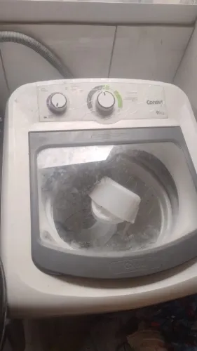 Máquina máquina de lavar Consul 9 kg só lava, não enxágua e nem centrifuga.