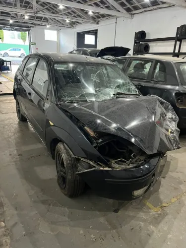 Sucata disponível para venda de peças