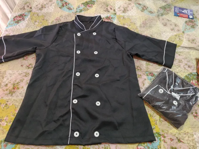 Roupa de chef para cozinheira novinha