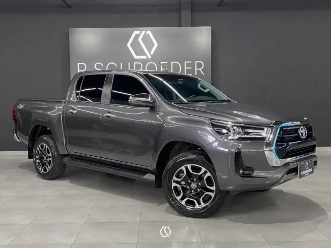 Toyota Hilux CD SRV 4X4 2.8 TDI Diesel Aut. 2025