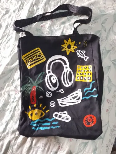 Ecobag personalizada preta com arte autoral pintada à mão