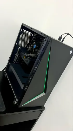 PC Gamer Rx 590 8GB + 16GB RAM