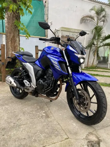 MOTO 250cc FAZER R$ 17.900