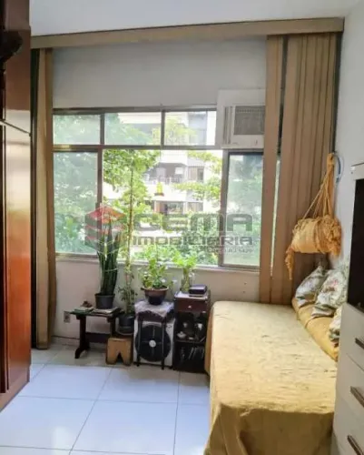 Apartamento : / Residencial / Copacabana