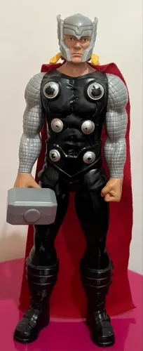 Boneco Thor original 30cm articulado Hasbro