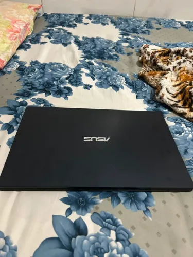 Computador asus novo com caixa e carregador