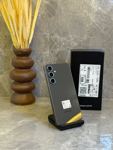 Samsung Galaxy S24 FE 5G 128 GB | 16 GB de RAM - Aceito trocas