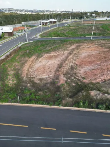 TERRENO COM 250m2 - COND RESERVA DOS IPÊS
