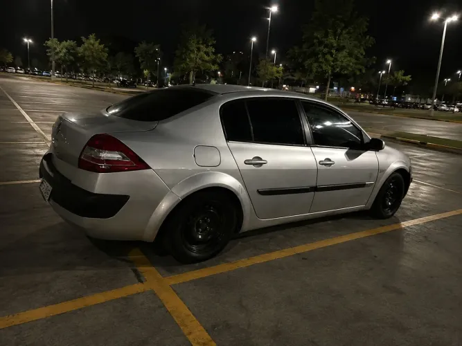 Renault Megane Sedan Dynamique Hi-flex 1.6 16V 2009