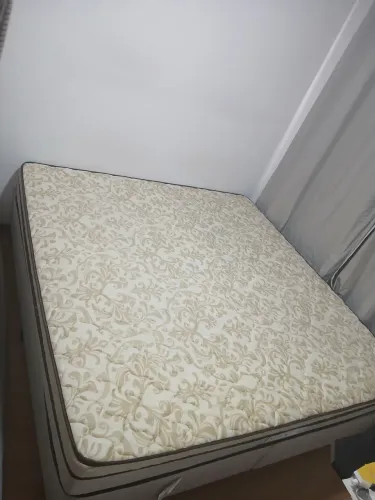 CAMA BOX KING SIZE IMPECÁVEL