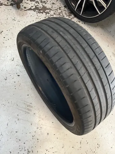 PNEU 225/40R19 PIRELLI RUN FLAT P-ZERO PZ4 93Y XL