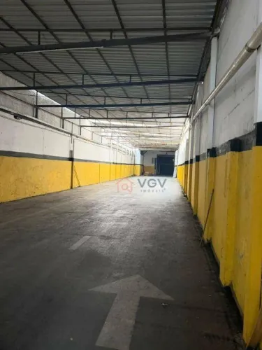 Predio Comercial 6000m² com entrada por duas ruas - Brás