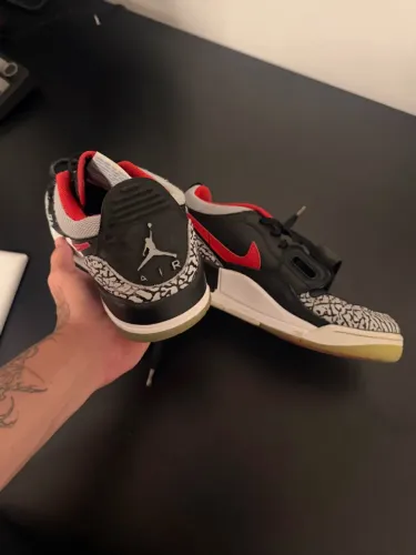 Nike Jordan Legacy 312 Low - Tamanho 41